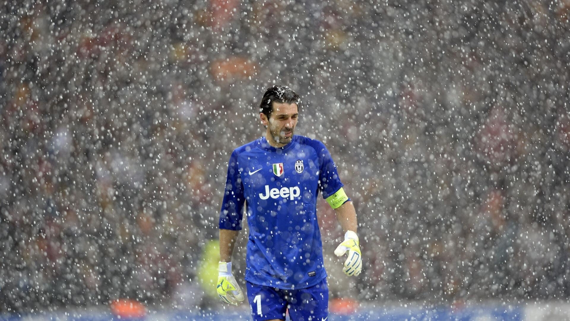 开云体育中国官网-红土浴火，草地翱翔，阿尔卡拉斯在蒙特卡洛的淬炼与温网的加冕