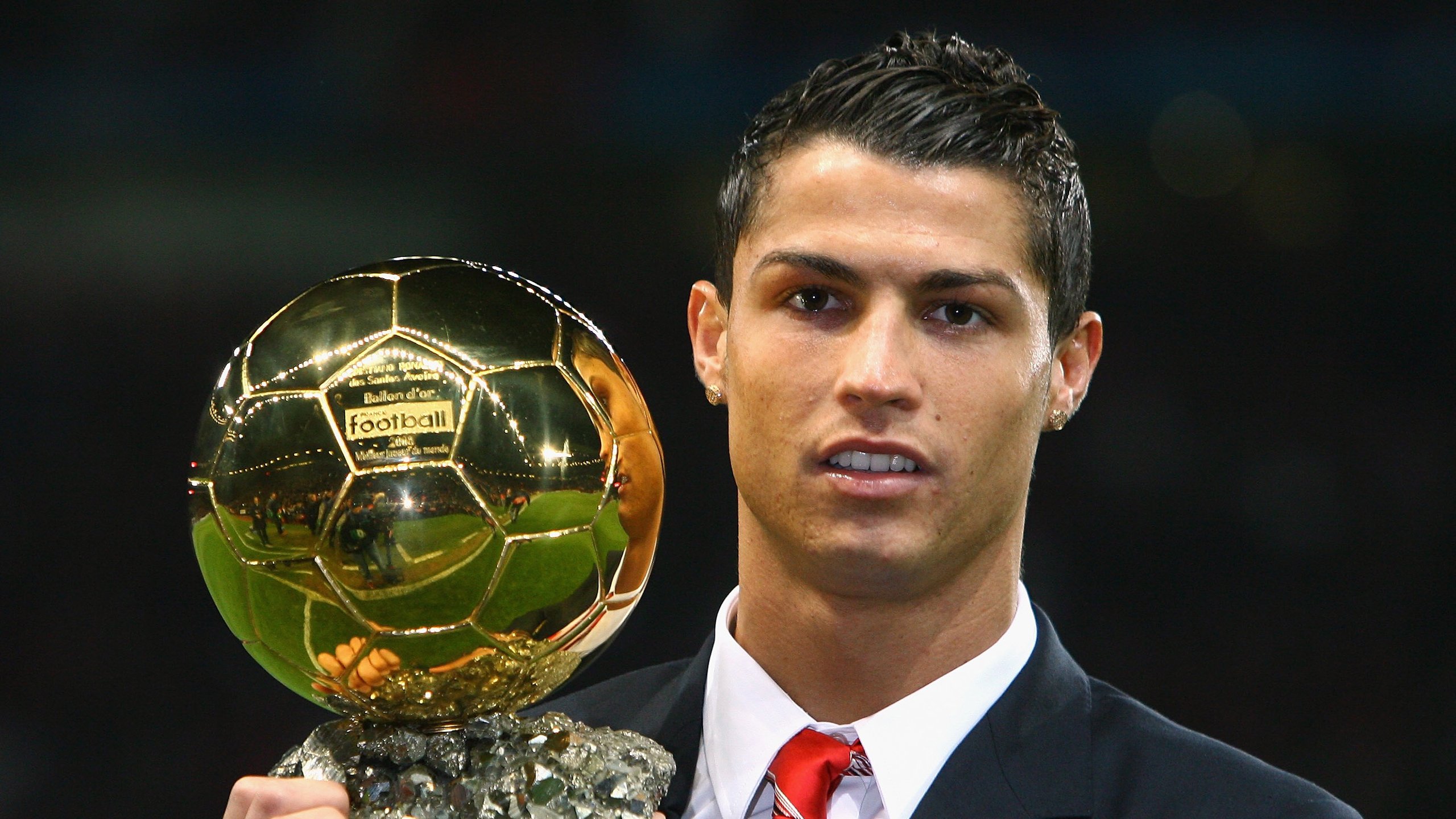 开云网页版-尼德兰风暴，当范戴克以肩为堤，挡住整个罗马的红潮