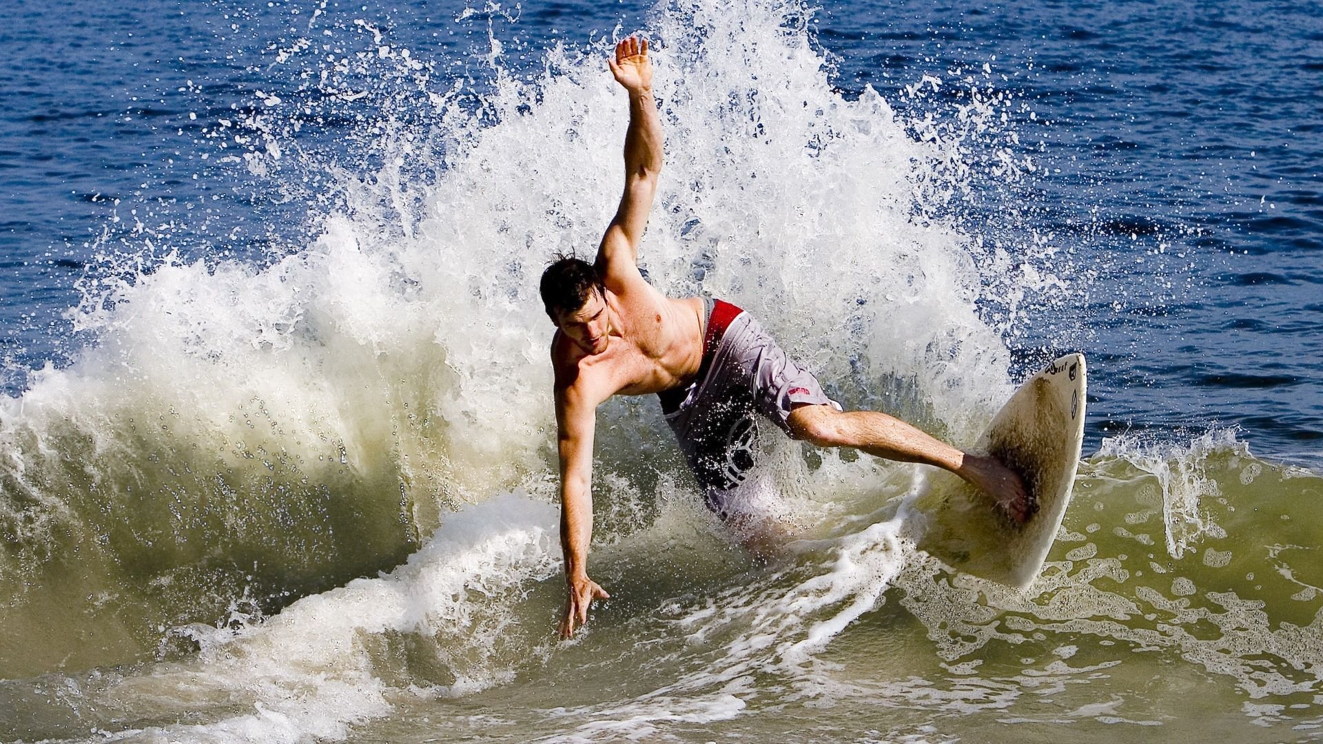 开云体育登录-逆天改命!利拉德末节狂轰25分,导演雄鹿极限翻盘天津队