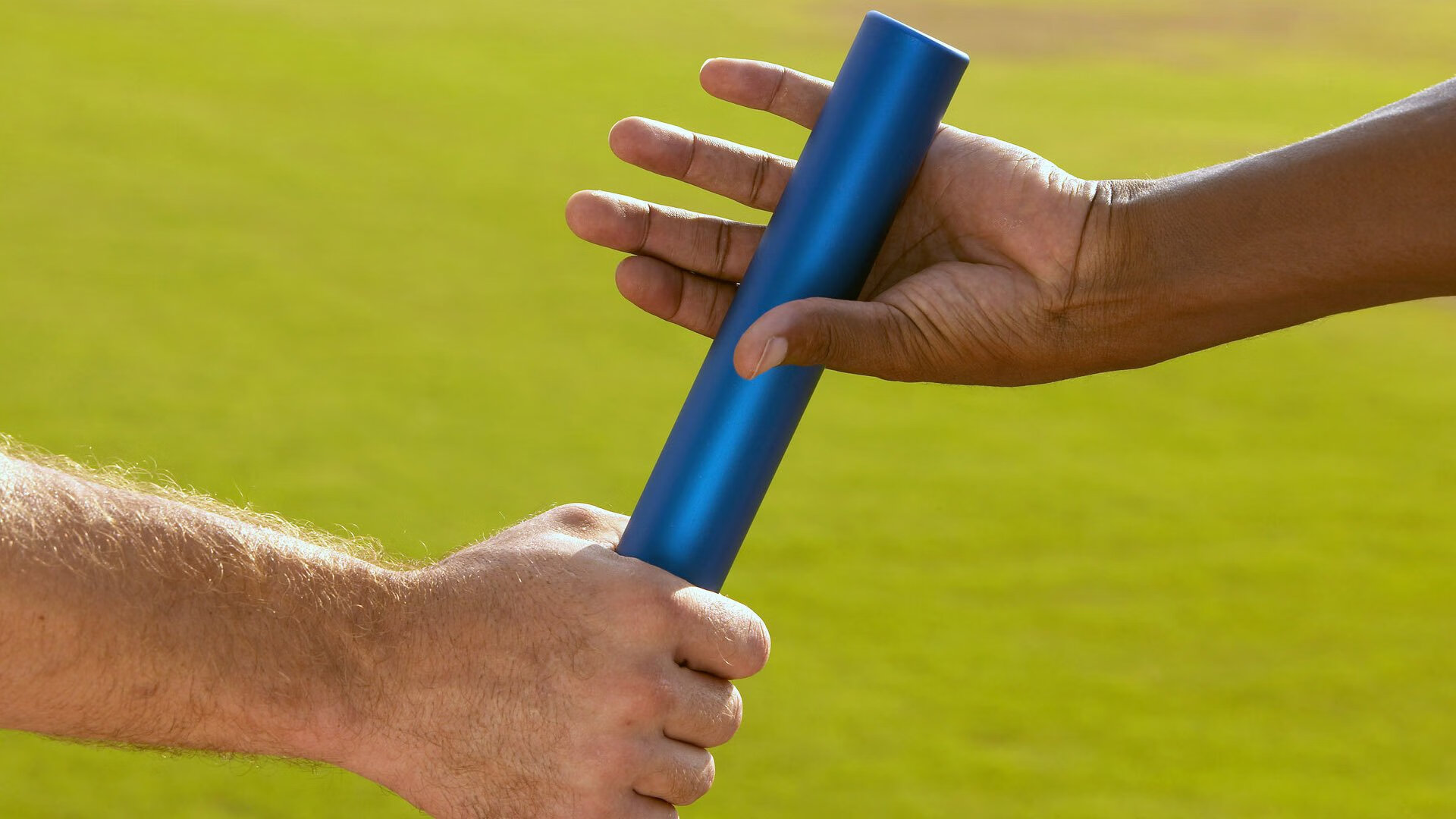 开云体育直播-致敬与较量,库里的三分与广州的横扫诠释篮球精神